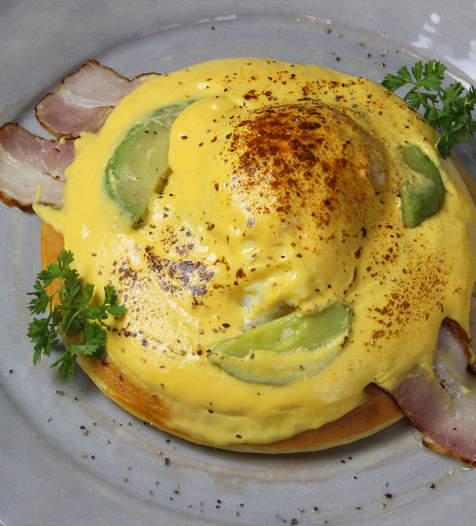 珈琲羊羹とバニラアイス 季節の果実のパンケーキ